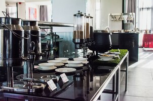 Desayuno buffet todos los días (con cargo)