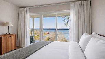 Deluxe suite, 1 kingsize bed (Pet Friendly) | Uitzicht vanuit accommodatie