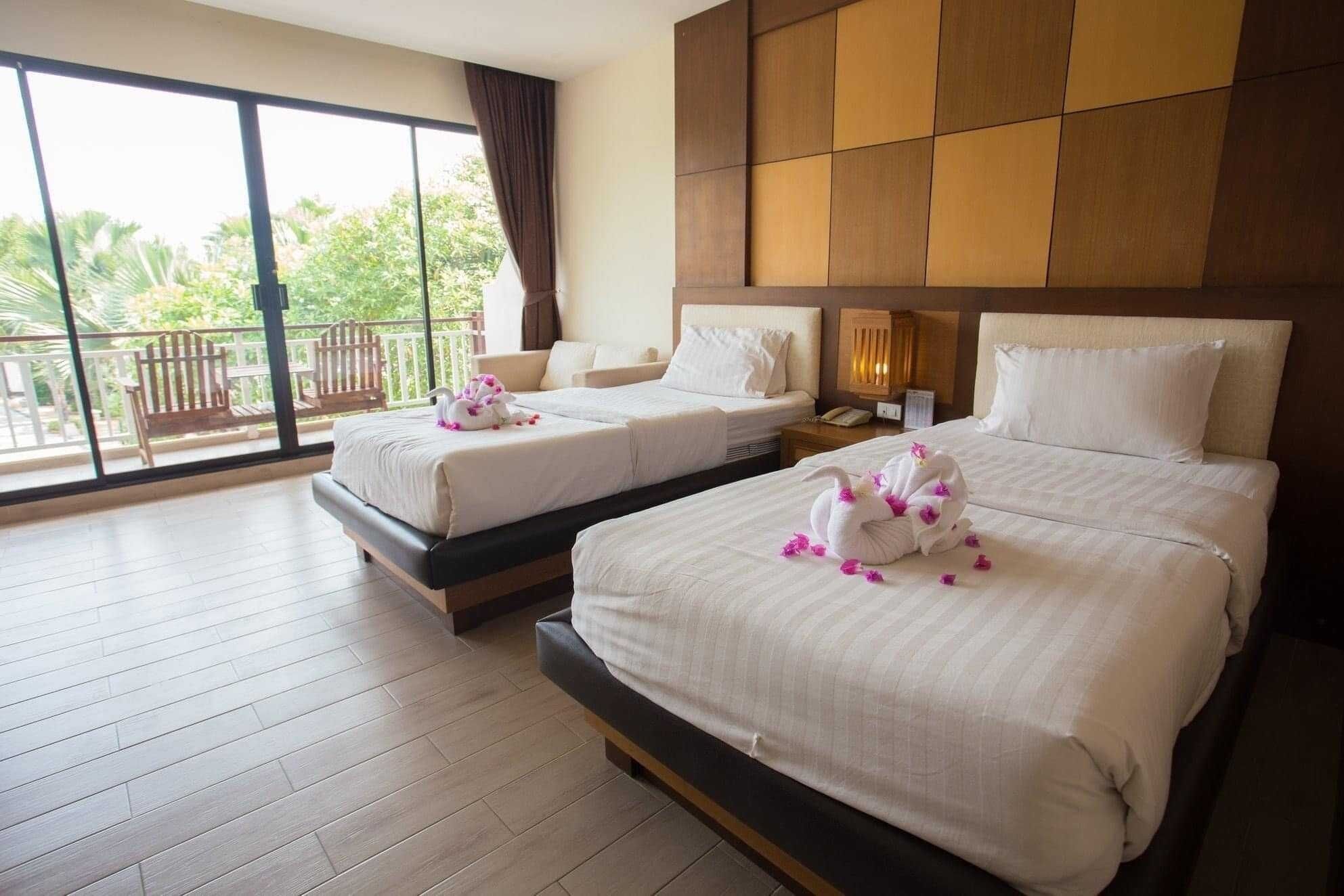 superior room | 1 bedroom, hypo-allergenic bedding, free minibar items, in-room safe