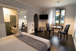 Suite, hidromasaje | Escritorio, cortinas blackout, insonorización y wifi gratis