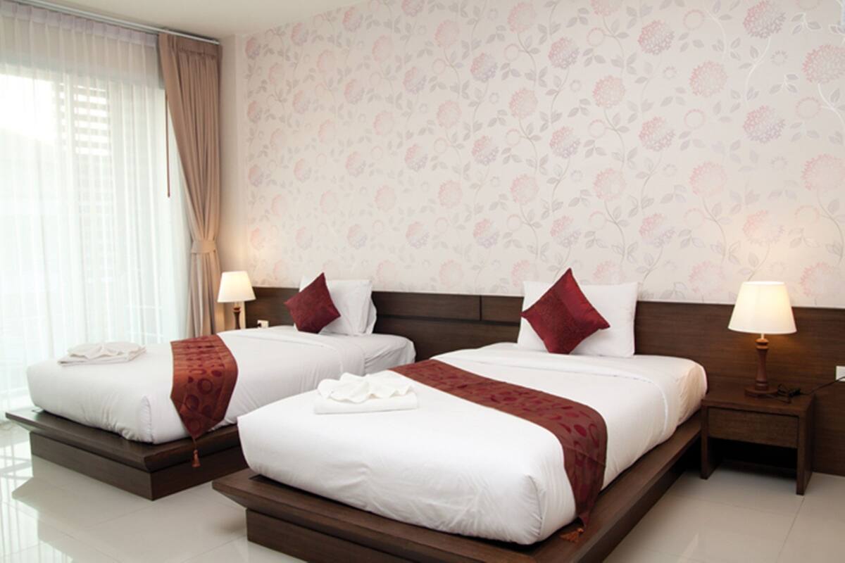 Deluxe Twin Room | Premium bedding, minibar, in-room safe, desk