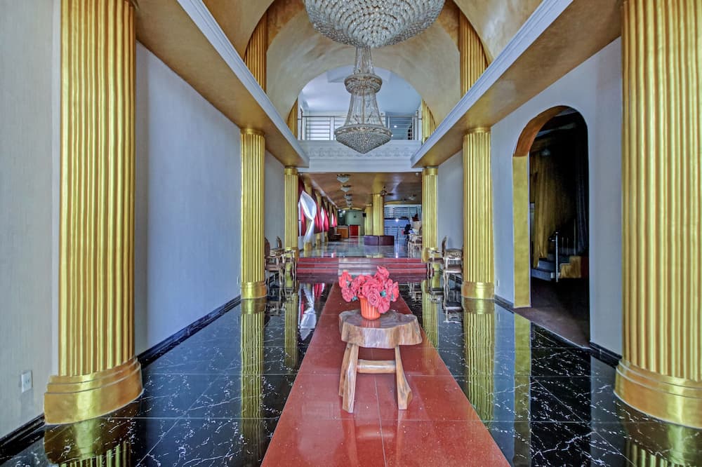 OYO 2574 Z Suites Hotel