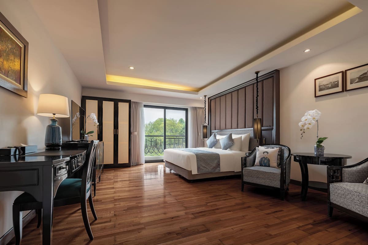 Premium Apartment, 1 Bedroom, Lake View | 1 bedroom, premium bedding, minibar, in-room safe