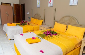 Bureau, rideaux occultants, lits pliants/supplémentaires, Wi-Fi gratuit