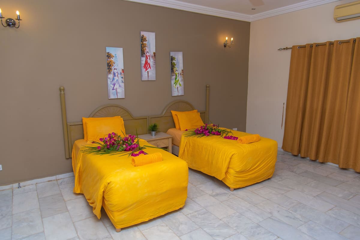 Family Room, Pool View | 1 bedroom, desk, blackout curtains, rollaway beds