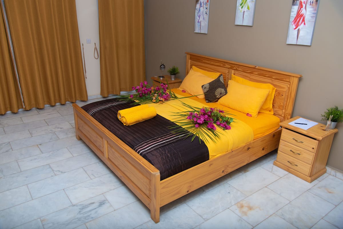 Luxury Triple Room, 1 Bedroom, Balcony | 1 bedroom, desk, blackout curtains, rollaway beds