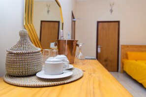 Luxury Triple Room, 1 Bedroom, Balcony | Coffee and/or coffee maker - Ocean Villa Heights (Brufut)