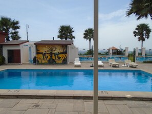 Family Room, Pool View | Terrace/patio - Ocean Villa Heights (Brufut)