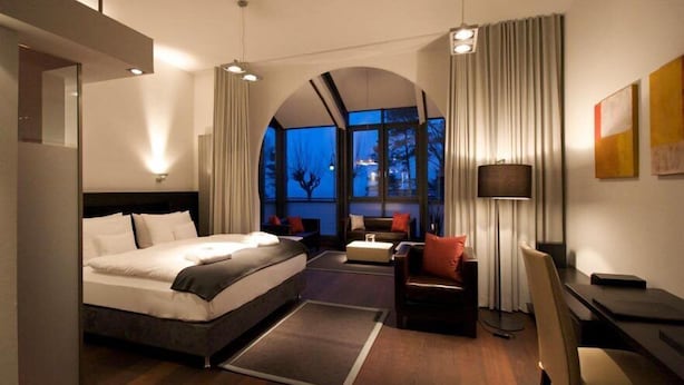 Junior Suite | Pillowtop beds, minibar, in-room safe, desk