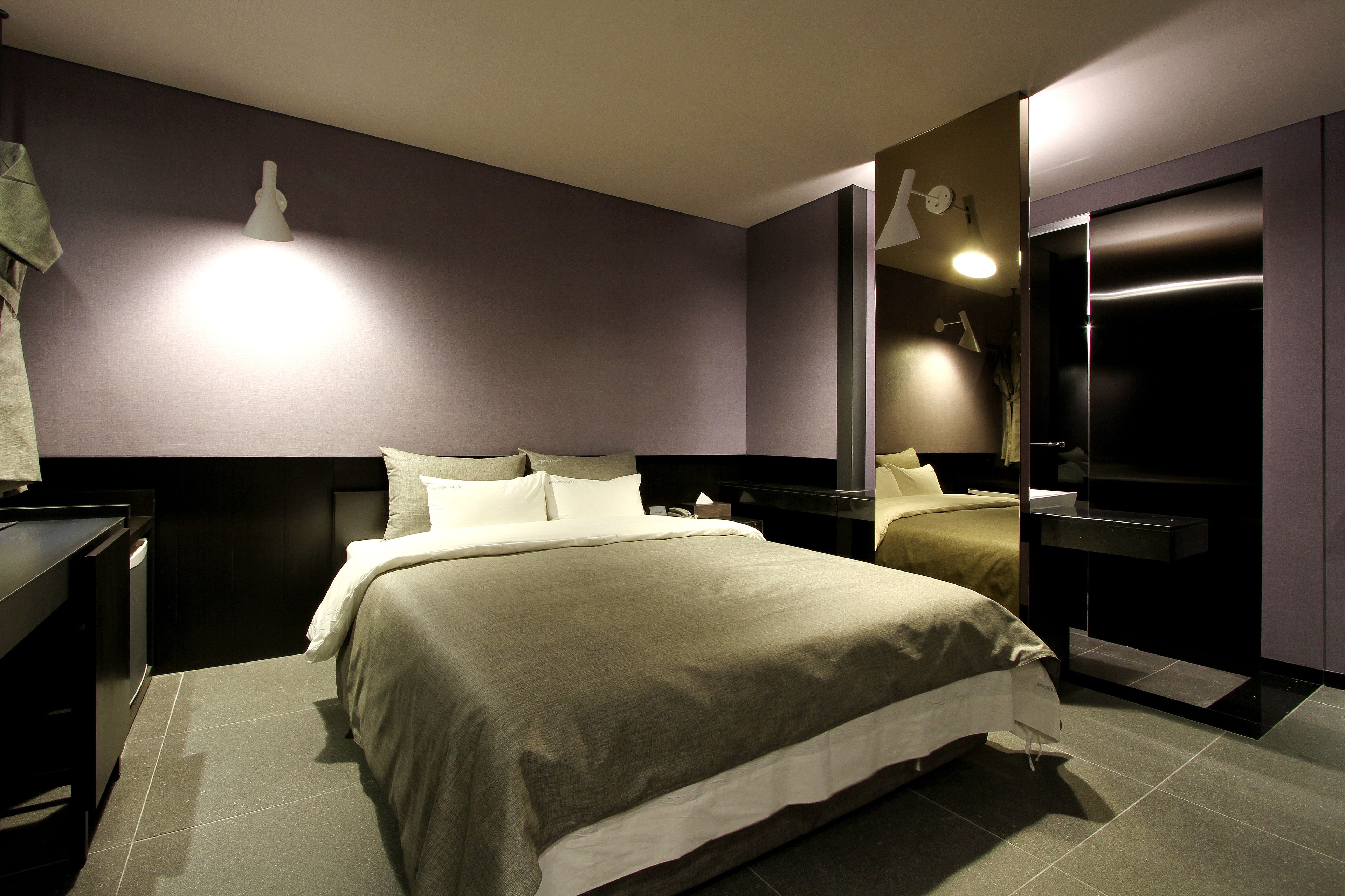 deluxe double room | premium bedding, minibar, iron/ironing board, free wifi