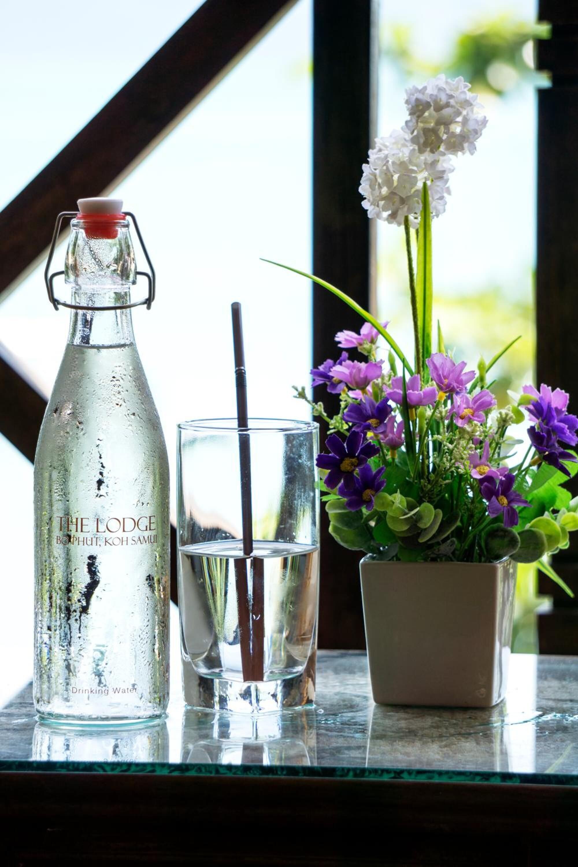 breakfast, lunch, dinner served; thai cuisine