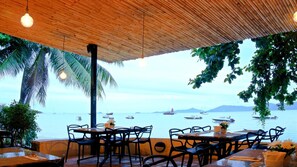 Breakfast, lunch and dinner served - The Lodge (Koh Samui)