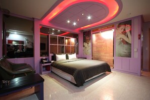 Room - Hotel 2NE1 (Busan)