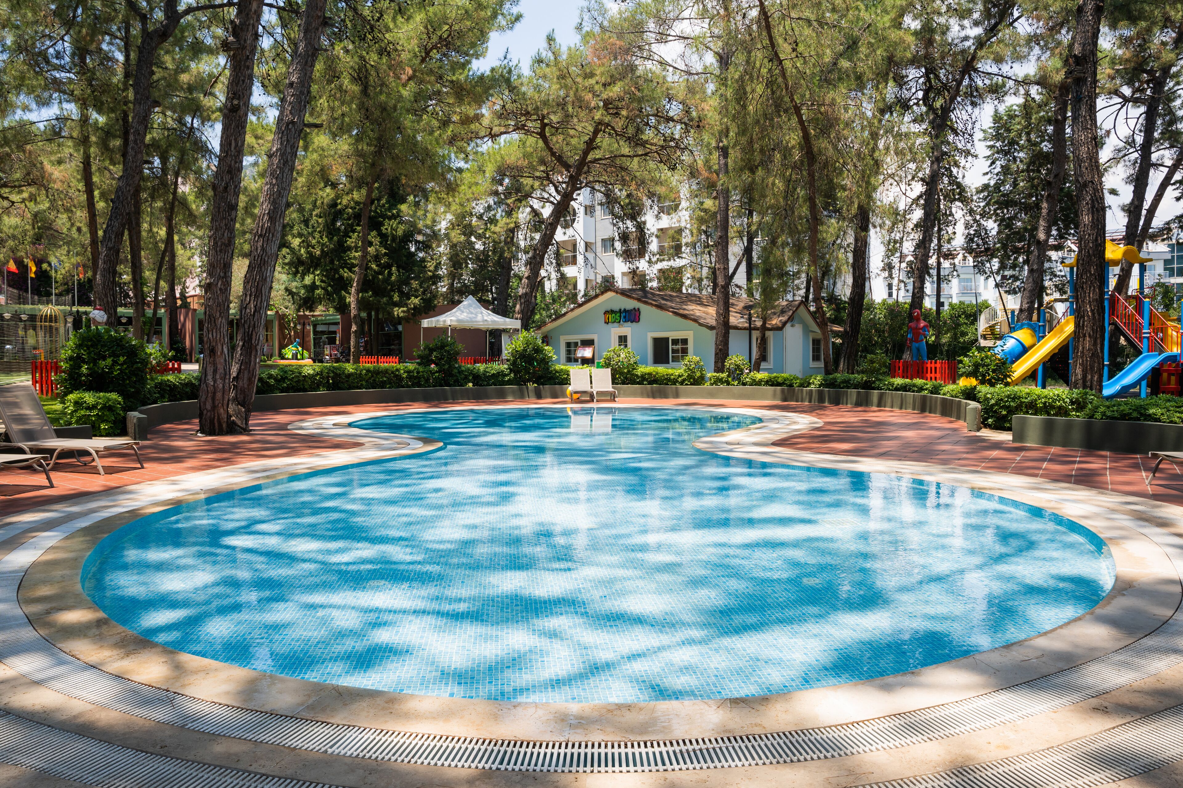 2 indoor pools, 2 outdoor pools, pool umbrellas, sun loungers