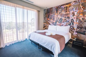 Luxury Room, 2 Bedrooms (Collage) - The Frames (Paringa)