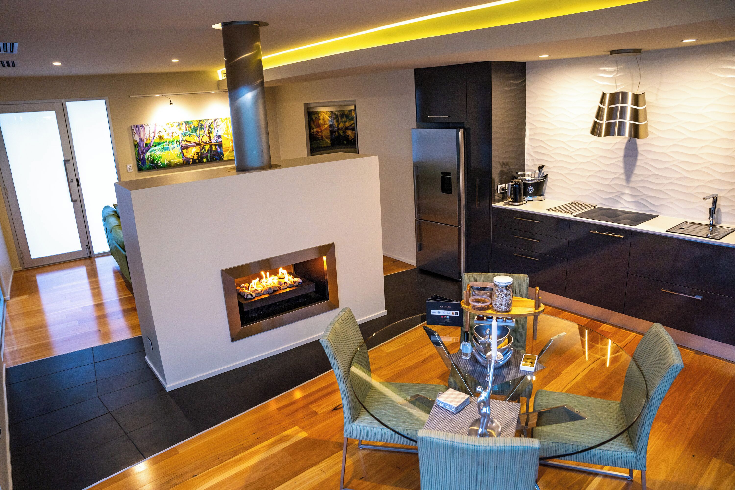 奢华客房, 1 间卧室 (Pastiche) | 起居区 | 液晶电视、DVD 播放器