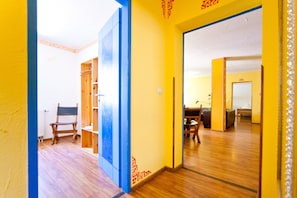 Condo, 2 Bedrooms | Hypo-allergenic bedding, individually decorated, individually furnished - Gästehaus Mezcalero B & B (Dresden)