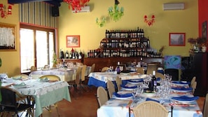 Se sirven comidas y cenas 