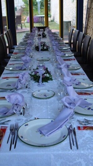 Banquet hall