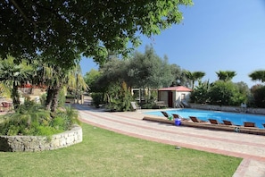 Outdoor pool - B&B Il Sentiero (Syracuse)