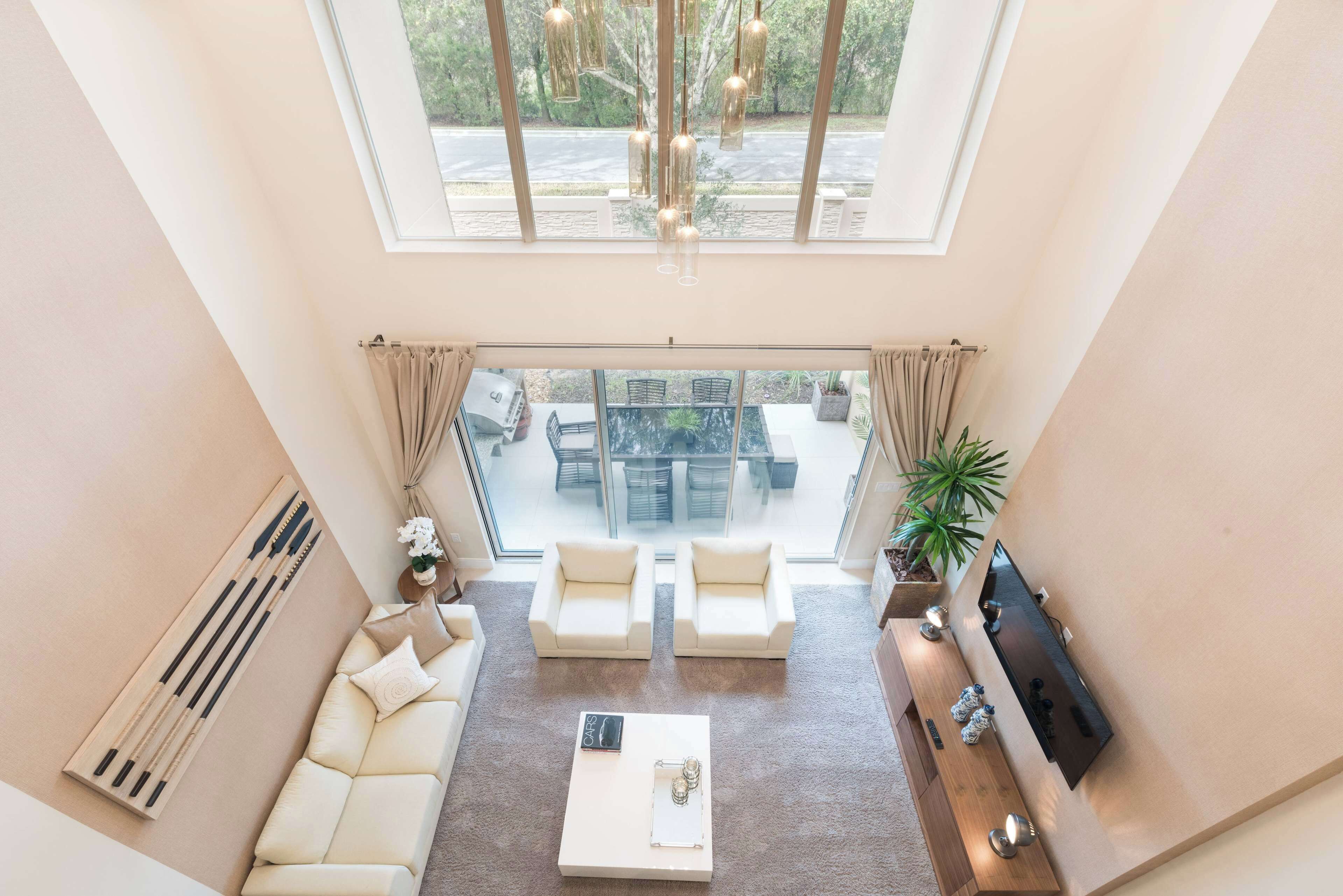 Surmatelas, coffres-forts dans les chambres, bureau, rideaux occultants