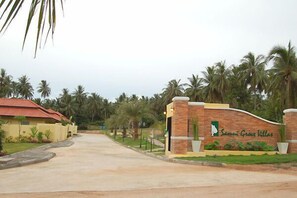 Front of property - Samui Grove Villas (Koh Samui)