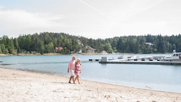 Tæt på stranden, strandbarer, fiskeri