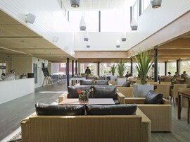 2 间酒吧/酒廊、海滨酒吧