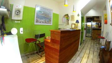 Quiosque de check-in/check-out