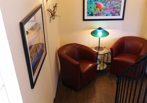 Lobby sitting area - Waterfront Hotel and Marina (McHenry)