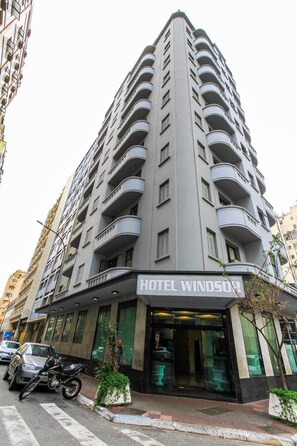 Fachada de la propiedad