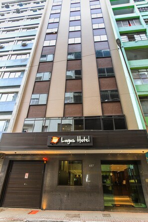 Interior entrance - Lugus Hotel (São Paulo)