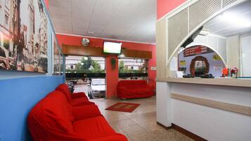 Área de estar no saguão