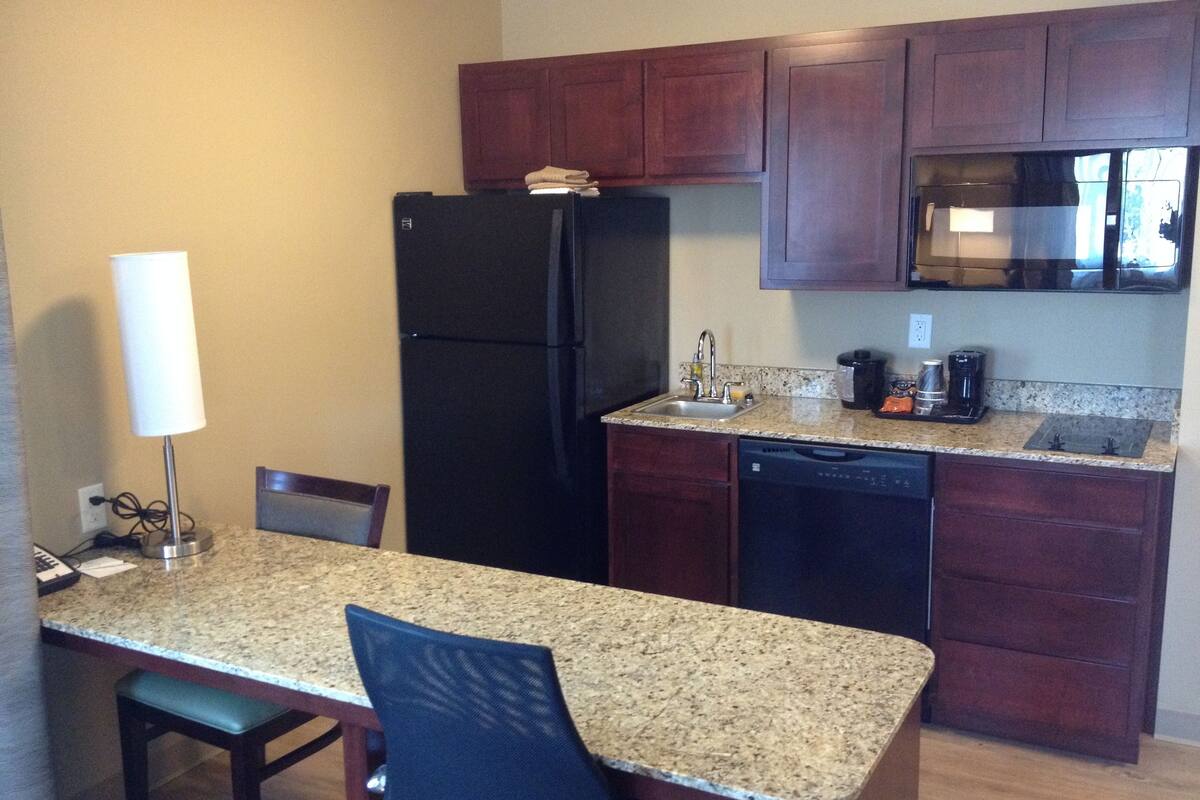 fridge, microwave, coffee/tea maker