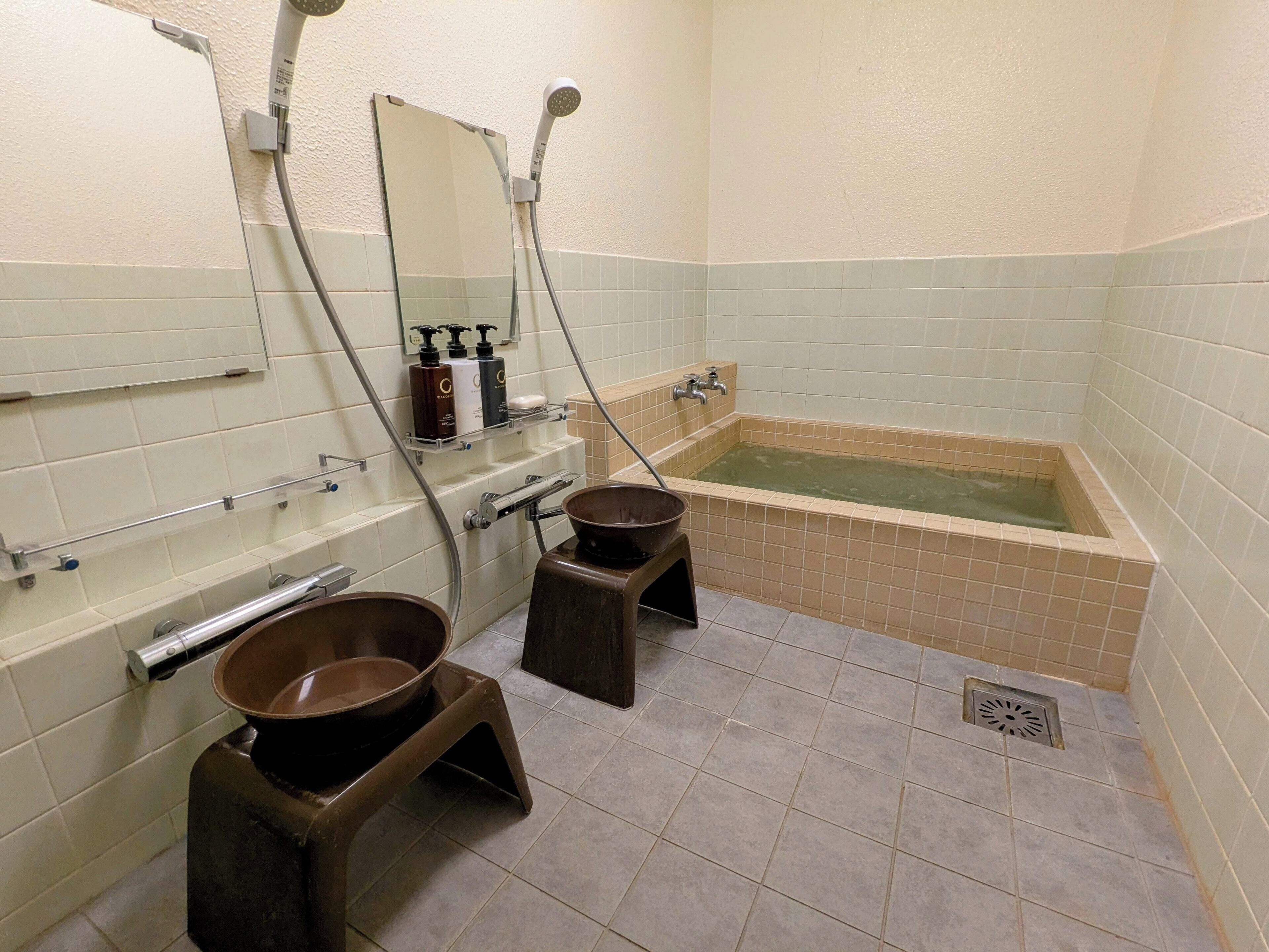 Baño termal público