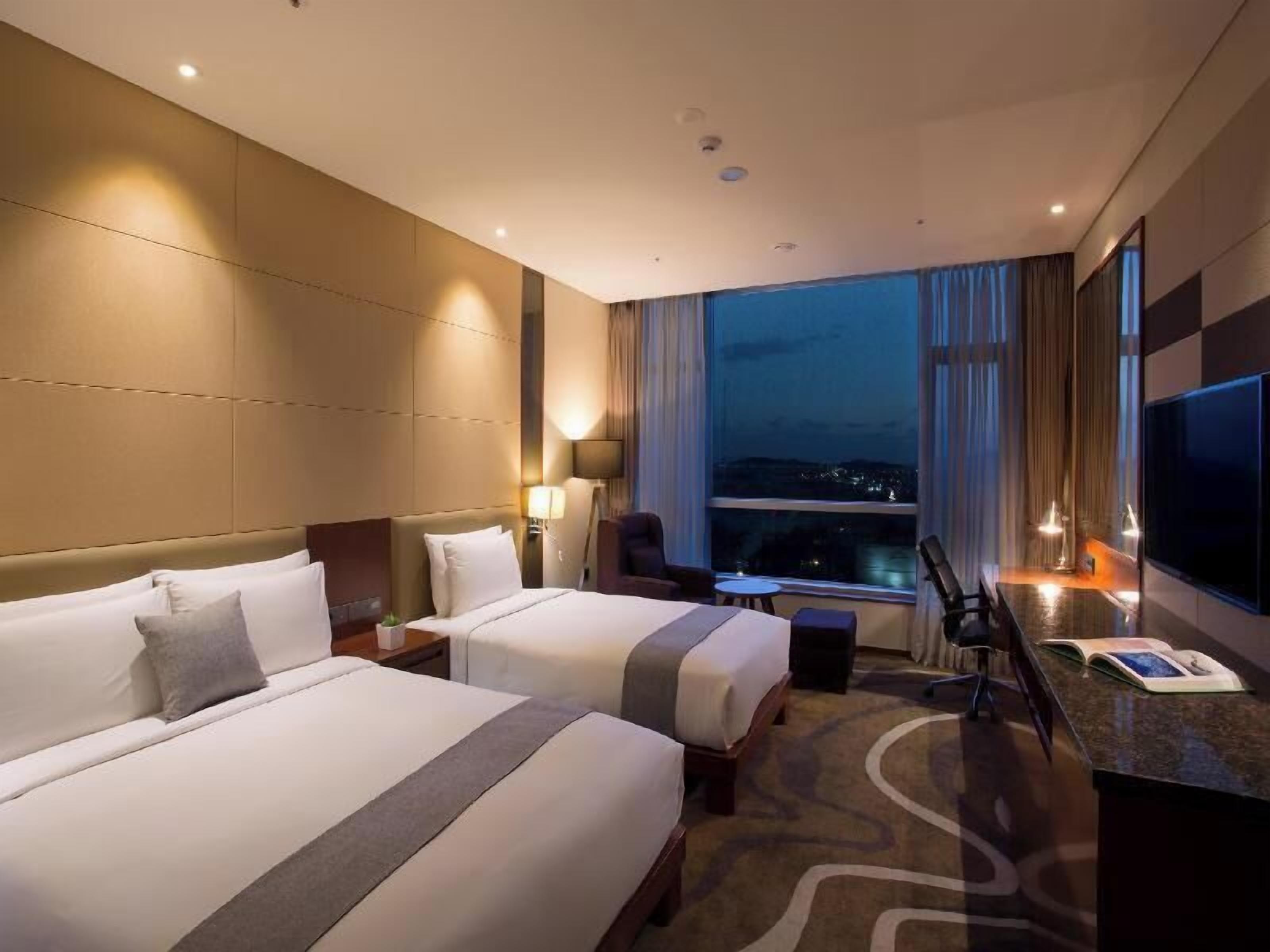 Minibar, coffre-fort, décor unique, ameublement unique