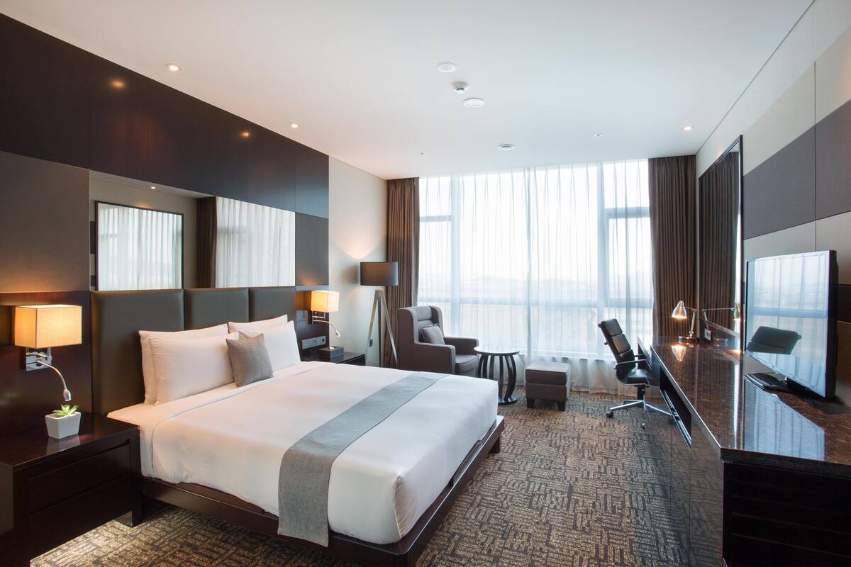 Deluxe Double (Extra Bed 1 included) | 迷你吧、客房内保险箱、办公桌、遮光窗帘