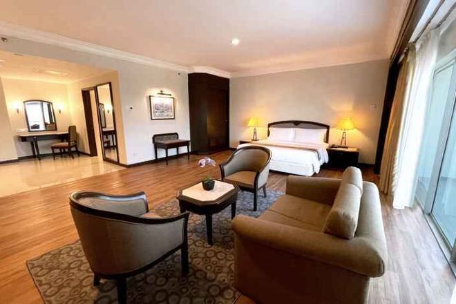 Minibar, caja de seguridad en la habitación y insonorización 