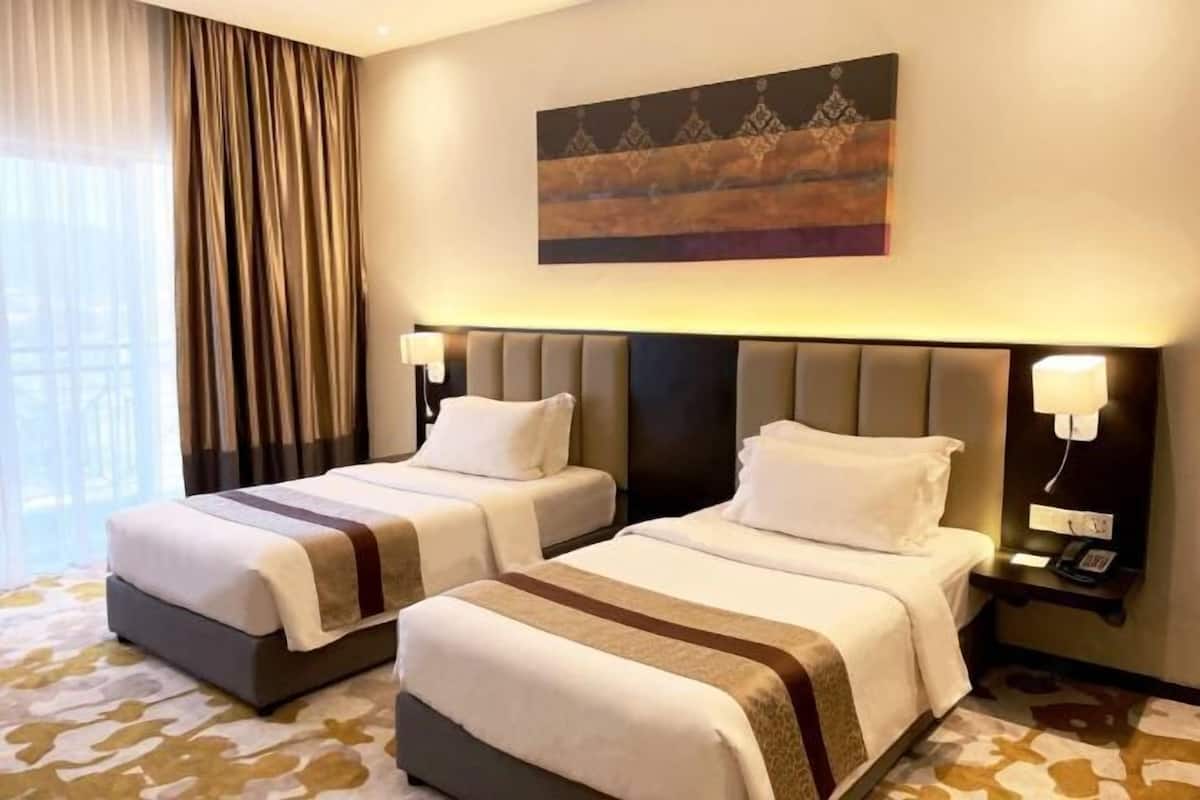 Minibar, in-room safe, soundproofing, iron/ironing board