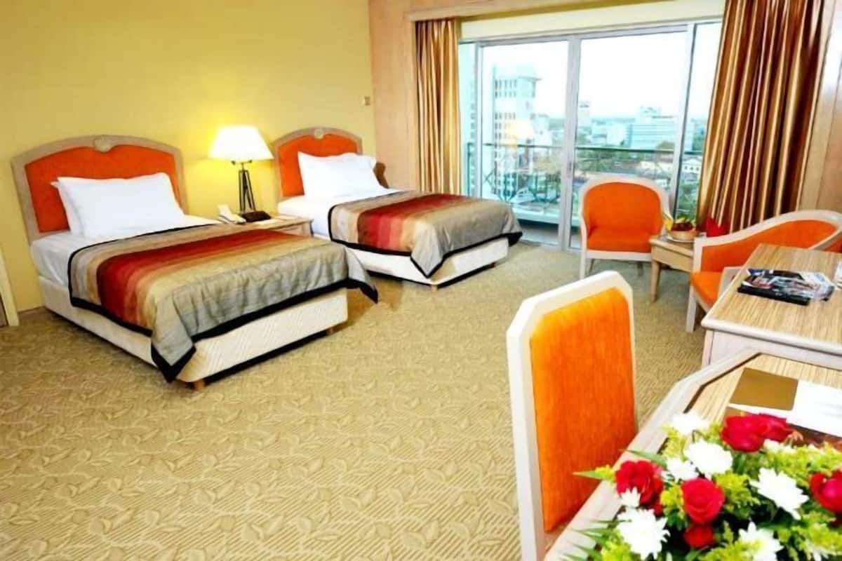 Minibar, in-room safe, soundproofing, iron/ironing board