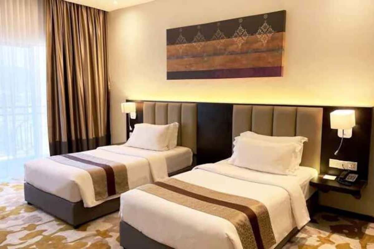 Minibar, caja de seguridad en la habitación y insonorización