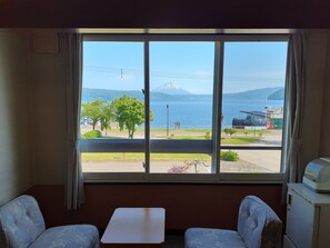 Coffres-forts dans les chambres, bureau, rideaux occultants