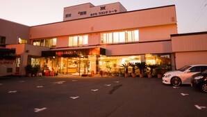 施設の正面
