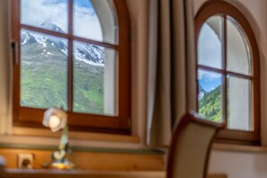 Coffres-forts dans les chambres, Wi-Fi gratuit, draps fournis