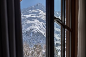 In-room safe, free WiFi, bed sheets - Hotel Mittagskogel Pitztal  (Sankt Leonhard im Pitztal)