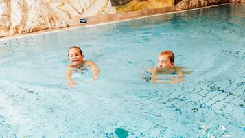 Exercise/lap pool