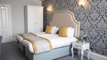 Premium bedding, desk, iron/ironing board, free WiFi