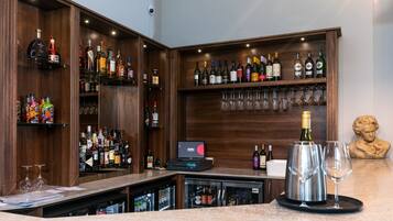 Bar (en la propiedad)