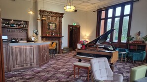 Unclassified image, 2 of 57, button - Wroxall Abbey Hotel  (Warwick)