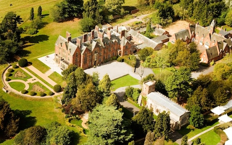 Building design. Wroxall Abbey Hotel